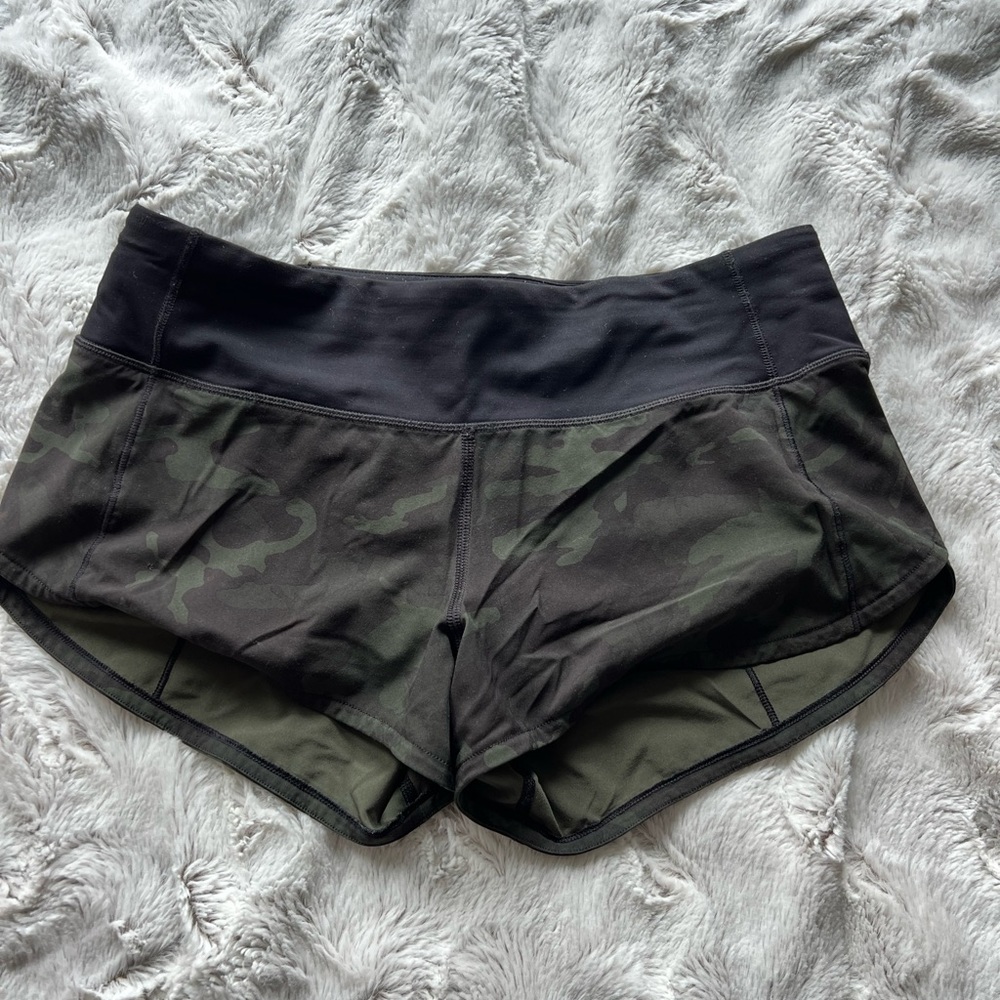 Lululemon Camo Speed Up Short 2.5”